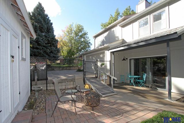 610 Teakwood Drive, Lincoln, NE 68510