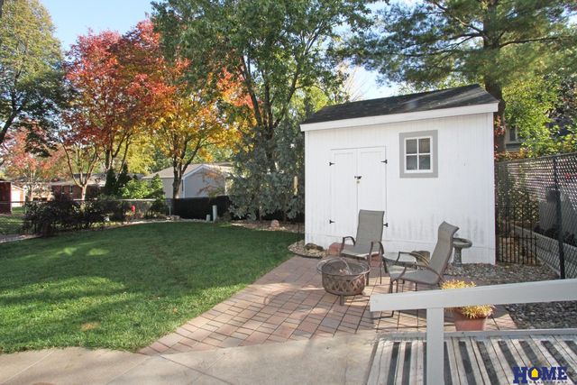 610 Teakwood Drive, Lincoln, NE 68510