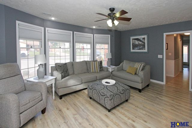 610 Teakwood Drive, Lincoln, NE 68510