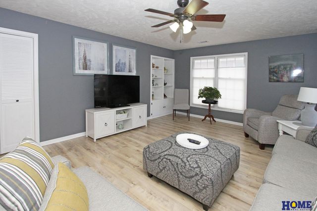 610 Teakwood Drive, Lincoln, NE 68510