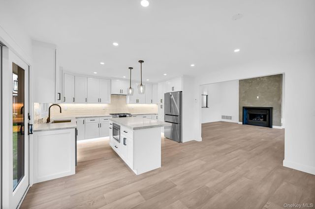 82 Seton Drive, New Rochelle, NY 10804