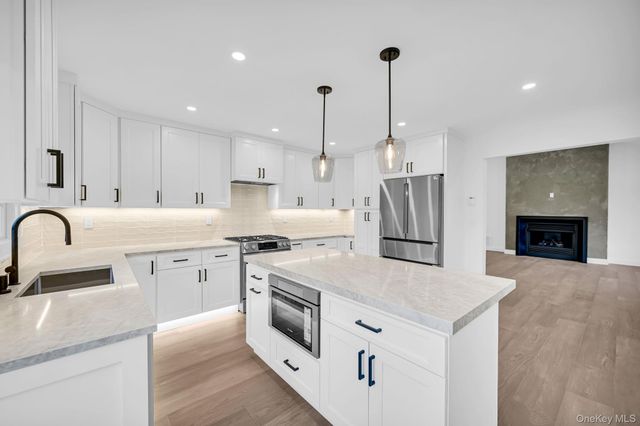 82 Seton Drive, New Rochelle, NY 10804