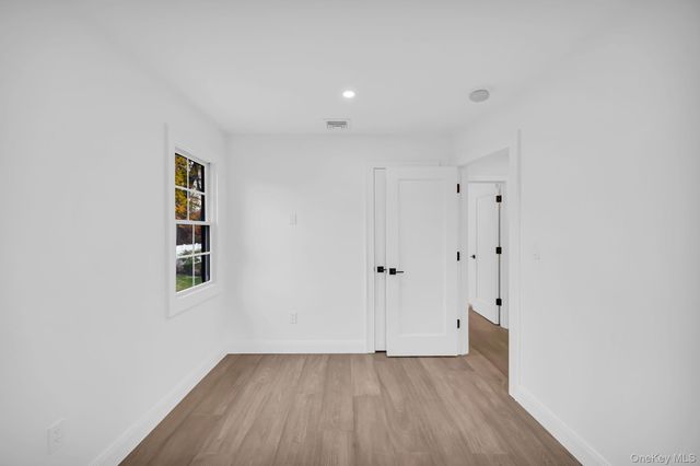 82 Seton Drive, New Rochelle, NY 10804