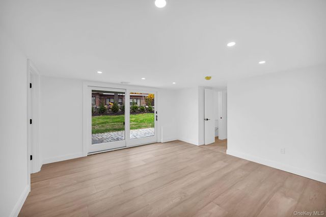 82 Seton Drive, New Rochelle, NY 10804