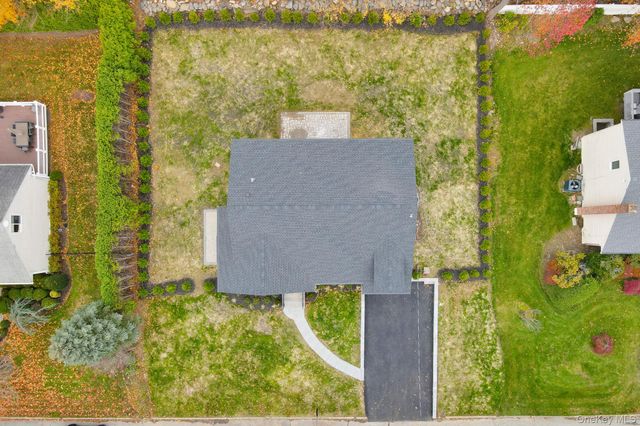 82 Seton Drive, New Rochelle, NY 10804