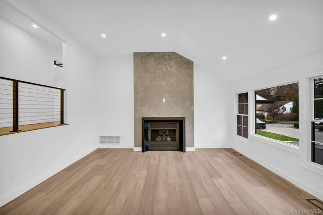 82 Seton Drive, New Rochelle, NY 10804