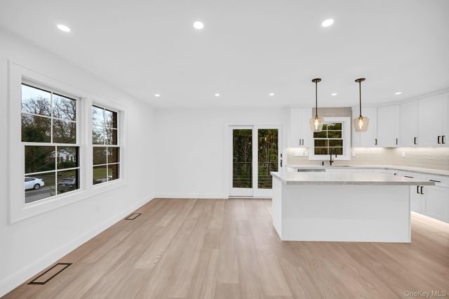 82 Seton Drive, New Rochelle, NY 10804