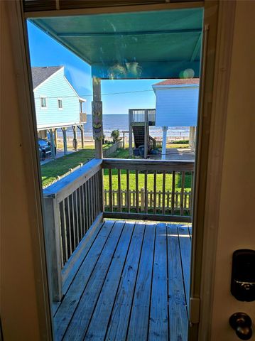 12929 John Reynolds Road, Galveston, TX 77554