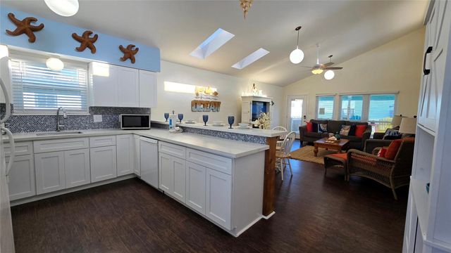 12929 John Reynolds Road, Galveston, TX 77554