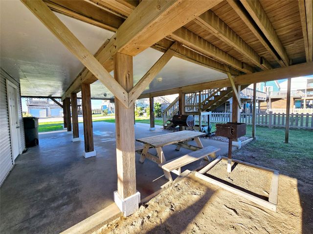 12929 John Reynolds Road, Galveston, TX 77554