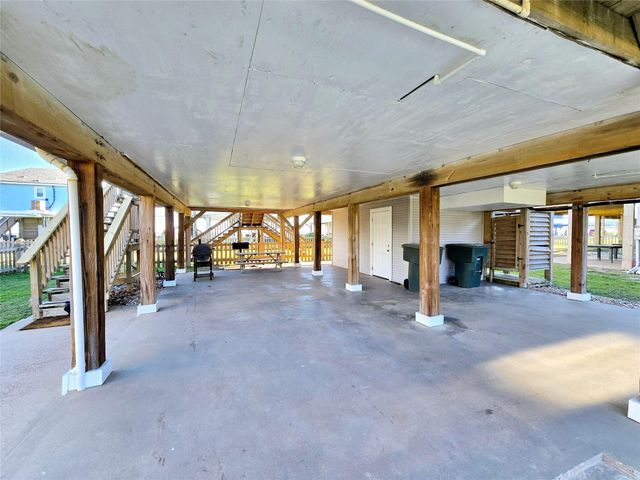 12929 John Reynolds Road, Galveston, TX 77554