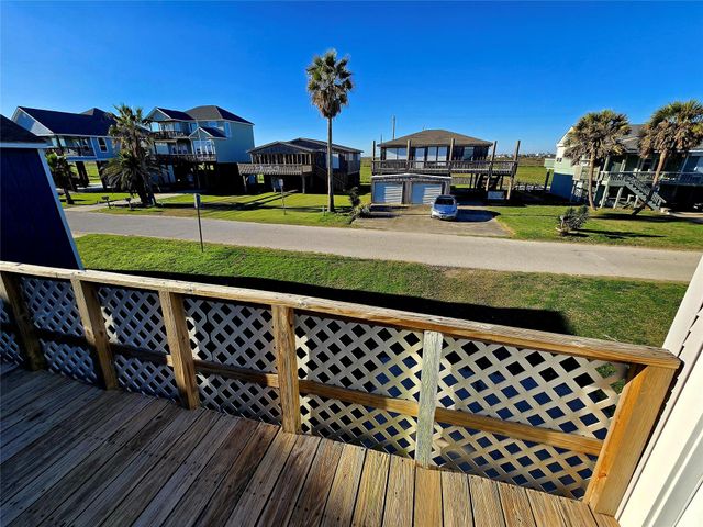 12929 John Reynolds Road, Galveston, TX 77554