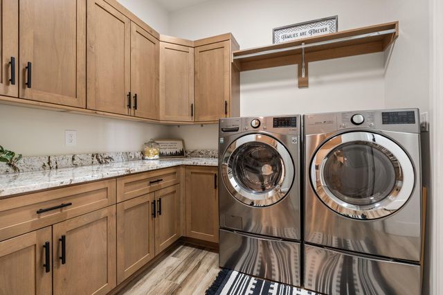 6717 Nacelle Road NE, Rio Rancho, NM 87144