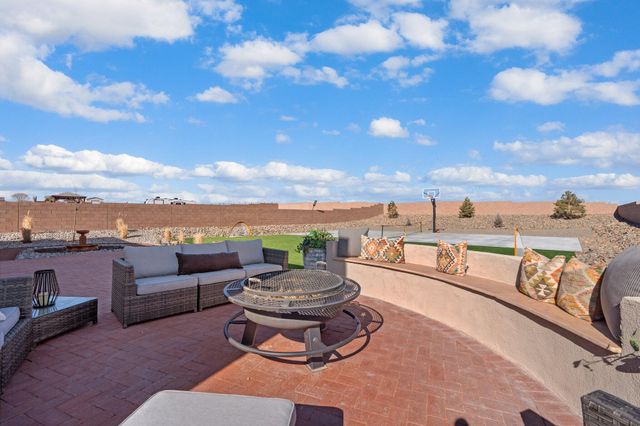 6717 Nacelle Road NE, Rio Rancho, NM 87144