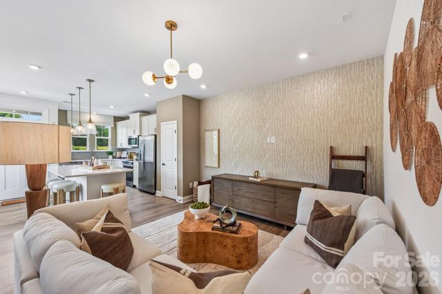 9024 Gulledge Court, Charlotte, NC 28262