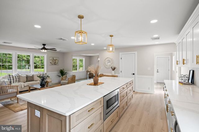 67 SPRINGERS BROOK RD, Shamong, NJ 08088