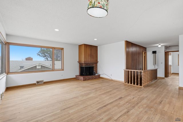 1216 ST ANDREW, Rapid City, SD 57701