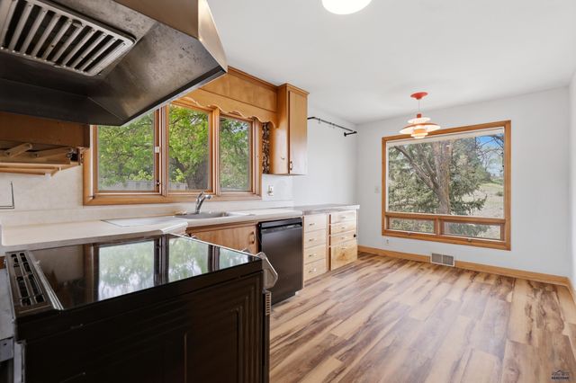 1216 ST ANDREW, Rapid City, SD 57701