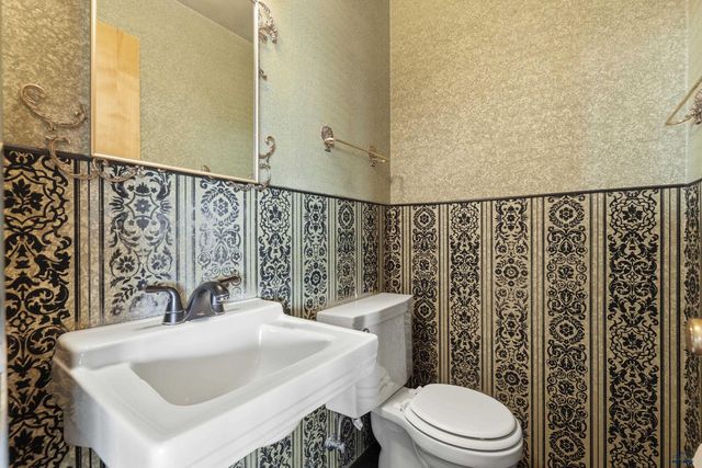 1216 ST ANDREW, Rapid City, SD 57701