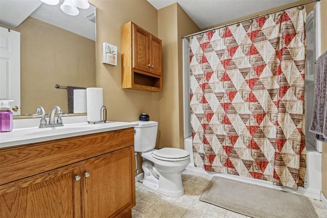 2233 Suncrest Breeze, Berrien Springs, MI 49103