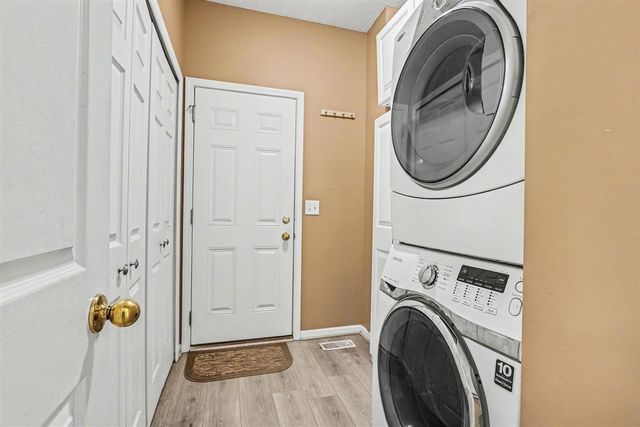 2233 Suncrest Breeze, Berrien Springs, MI 49103