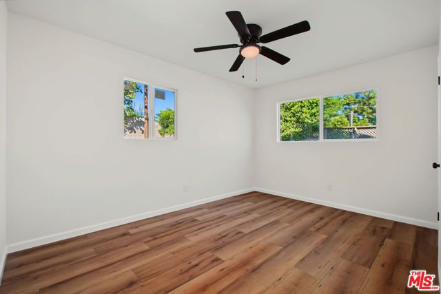 11508 Fenton Avenue, Los Angeles, CA 91342
