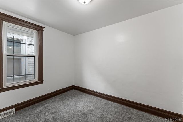 5808 Mcclellan Street, Detroit, MI 48213