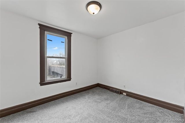 5808 Mcclellan Street, Detroit, MI 48213