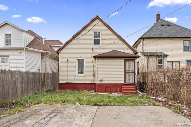 5808 Mcclellan Street, Detroit, MI 48213