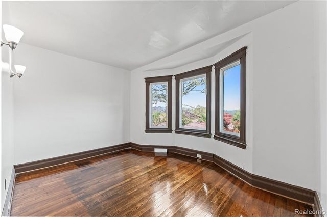 5808 Mcclellan Street, Detroit, MI 48213