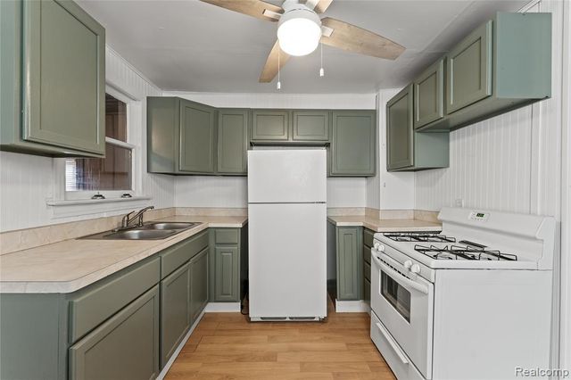 5808 Mcclellan Street, Detroit, MI 48213