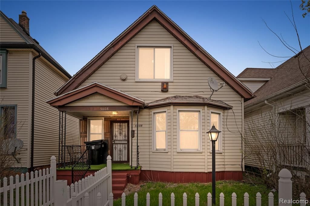 5808 Mcclellan Street, Detroit, MI 48213