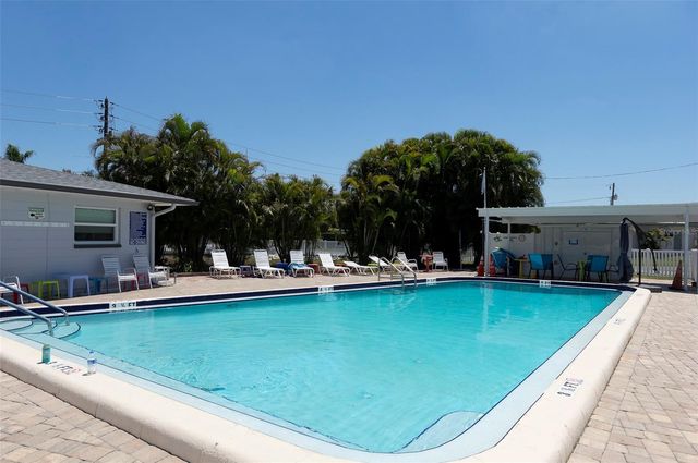 4368 72ND WAY N 111, St Petersburg, FL 33709