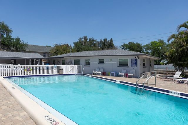 4368 72ND WAY N 111, St Petersburg, FL 33709