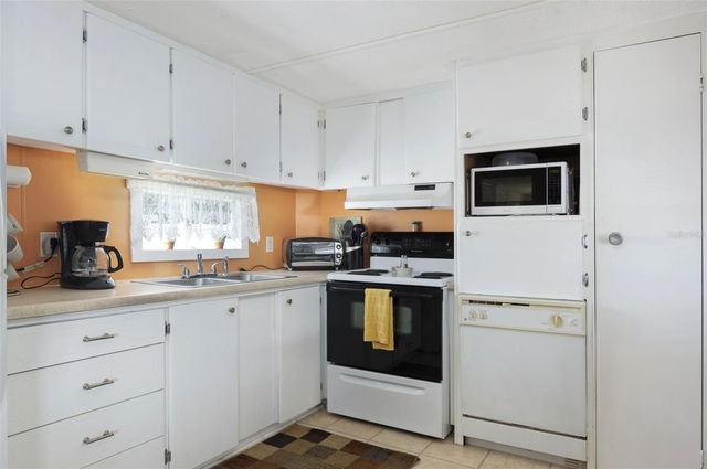 4368 72ND WAY N 111, St Petersburg, FL 33709