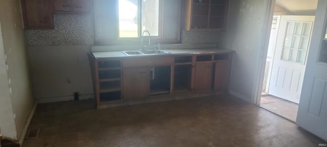 10044 E 200 Road, Van Buren, IN 46991