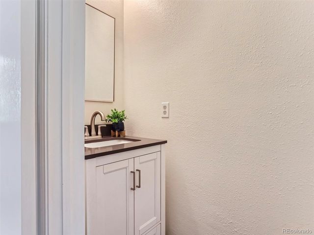 1662 S Blackhawk Way C, Aurora, CO 80012