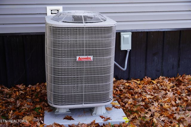 1418 Fina Lane, Dandridge, TN 37725