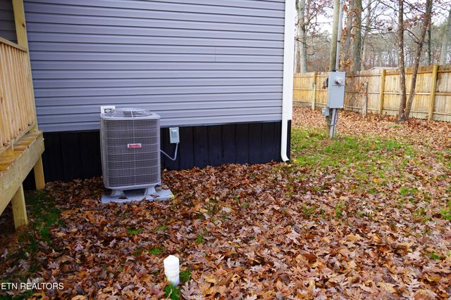 1418 Fina Lane, Dandridge, TN 37725