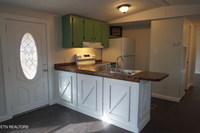 1418 Fina Lane, Dandridge, TN 37725