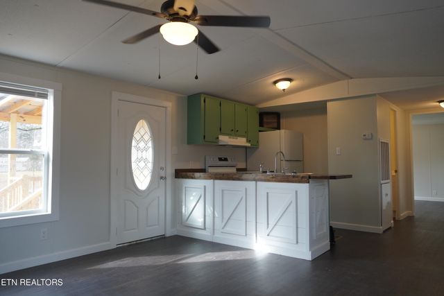 1418 Fina Lane, Dandridge, TN 37725