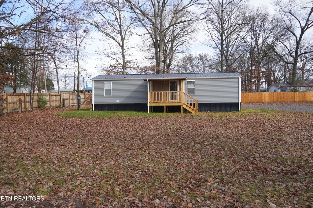 1418 Fina Lane, Dandridge, TN 37725