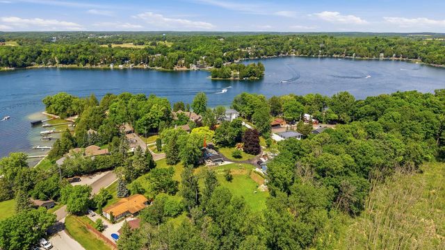 W6467 Birch Tree ROAD, Plymouth, WI 53073