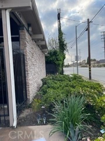 3028 W Ball Road, Anaheim, CA 92804