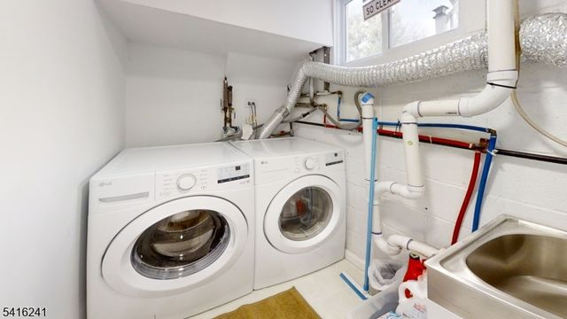 13 Moryan Rd, Edison Twp., NJ 08817