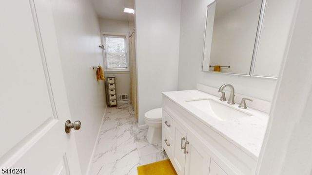 13 Moryan Rd, Edison Twp., NJ 08817