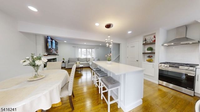 13 Moryan Rd, Edison Twp., NJ 08817