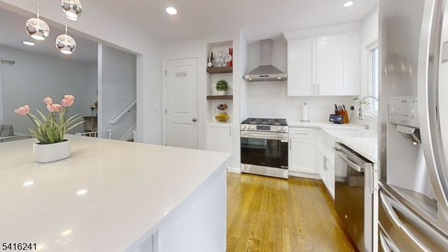 13 Moryan Rd, Edison Twp., NJ 08817