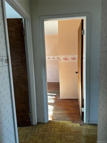 166 Halgren Crescent, Haverstraw, NY 10927