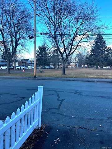 166 Halgren Crescent, Haverstraw, NY 10927